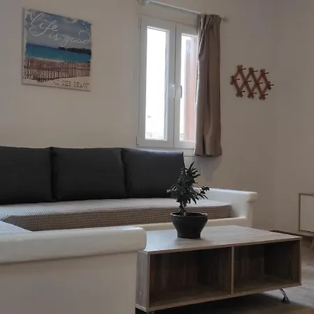 Ch Apartment's Mykonos * אורנוס